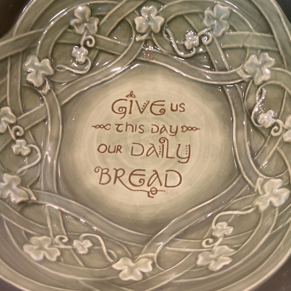 Ceramic Irish Bowl, “Give Us This Day Our Daily Bread” - Picture 4 of 6